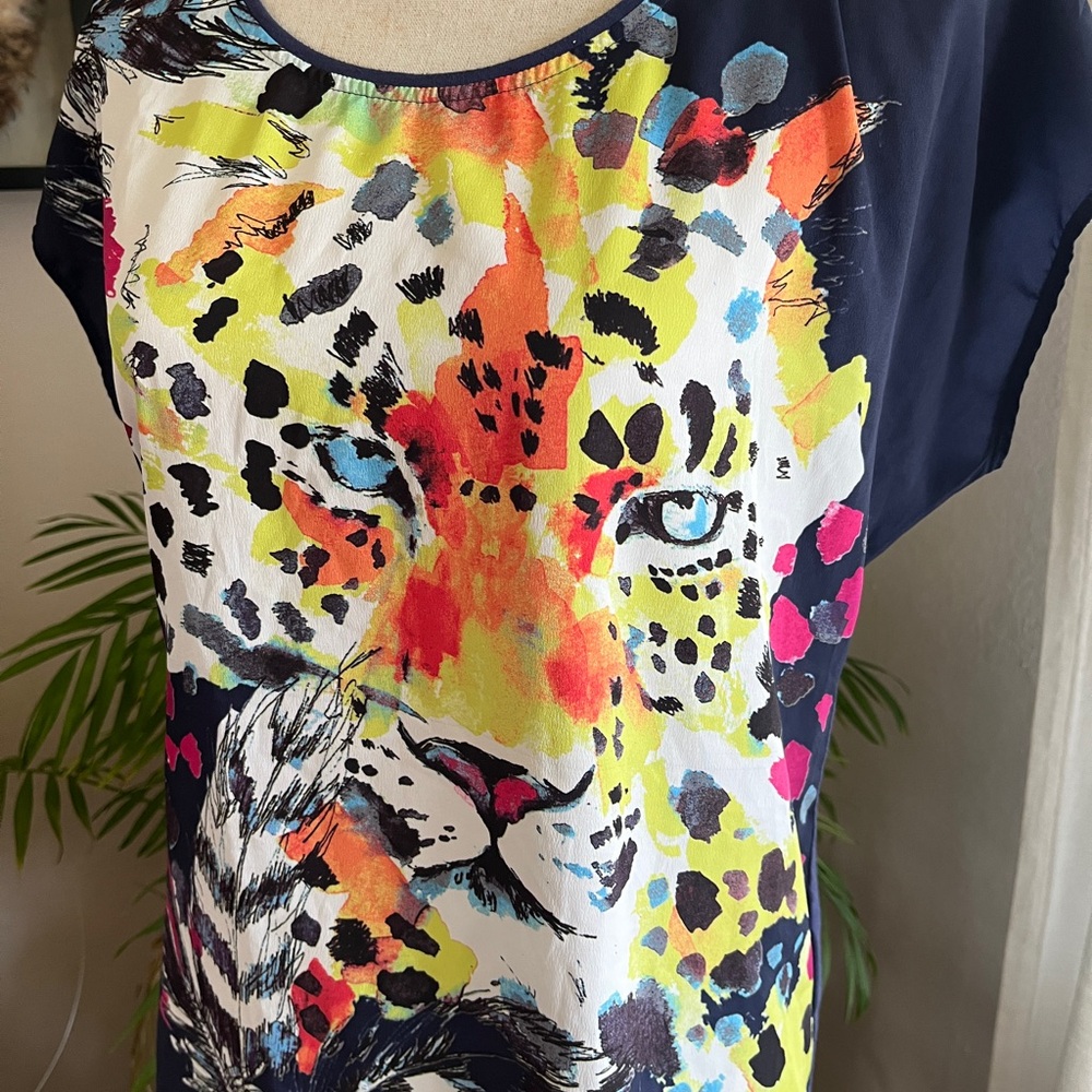 Vibrant Leopard Print Women's Top tee T-shirt size Small oversized